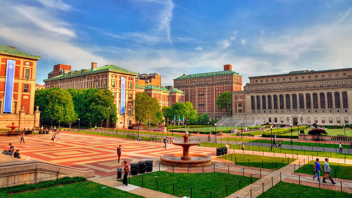 Columbia University’s Hamilton Hall Occupied by Pro-Palestinian Protesters Amid Access Restrictions