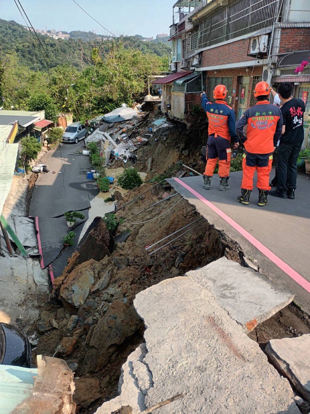 Massive 7.4-Magnitude Earthquake Strikes Off Taiwan, Leaving Trail of Devastation