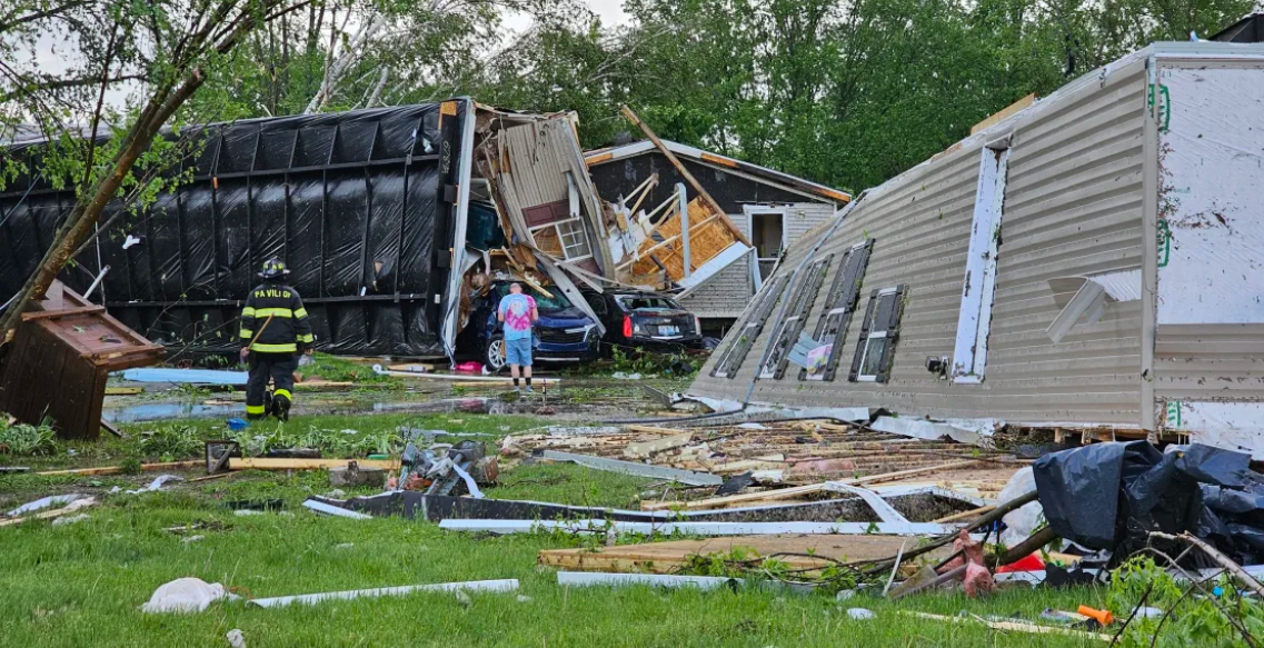 Deadly Storms Sweep Central and Eastern US, Leaving Destruction